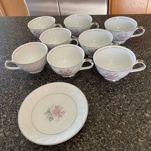 Bundle of 8 sets china cups saucer